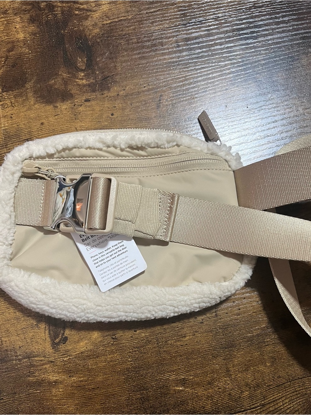 Lululemon Everywhere
Fleece Belt Bag Natural Ivory/Trench NWT - Picture 3 of 5